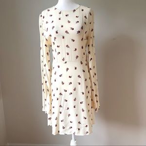 NWOT Vici Long-sleeve Flower Dress by Audrey 3+1 | Ivory | Size Small